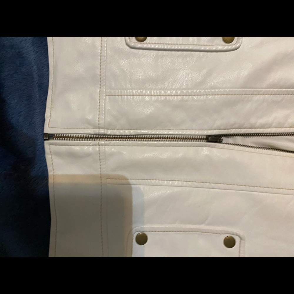 White jacket - Picture 5 of 8